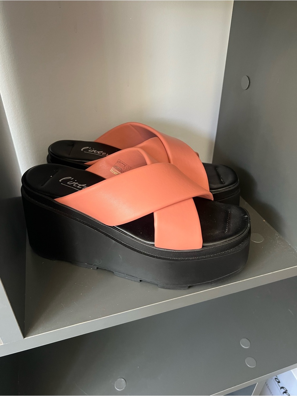 ☀️ L'INTERVALLE Coral Leather Cross-Strap Platform Sandals